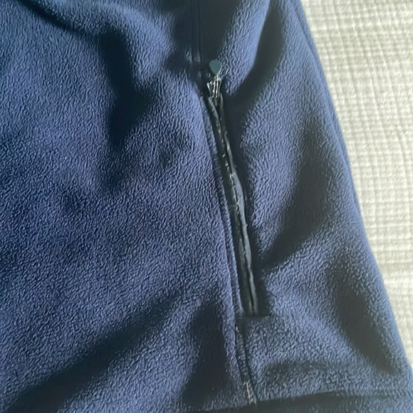 Vineyard Vines Vest size large - Picture 4 of 7